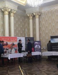посетители стендов